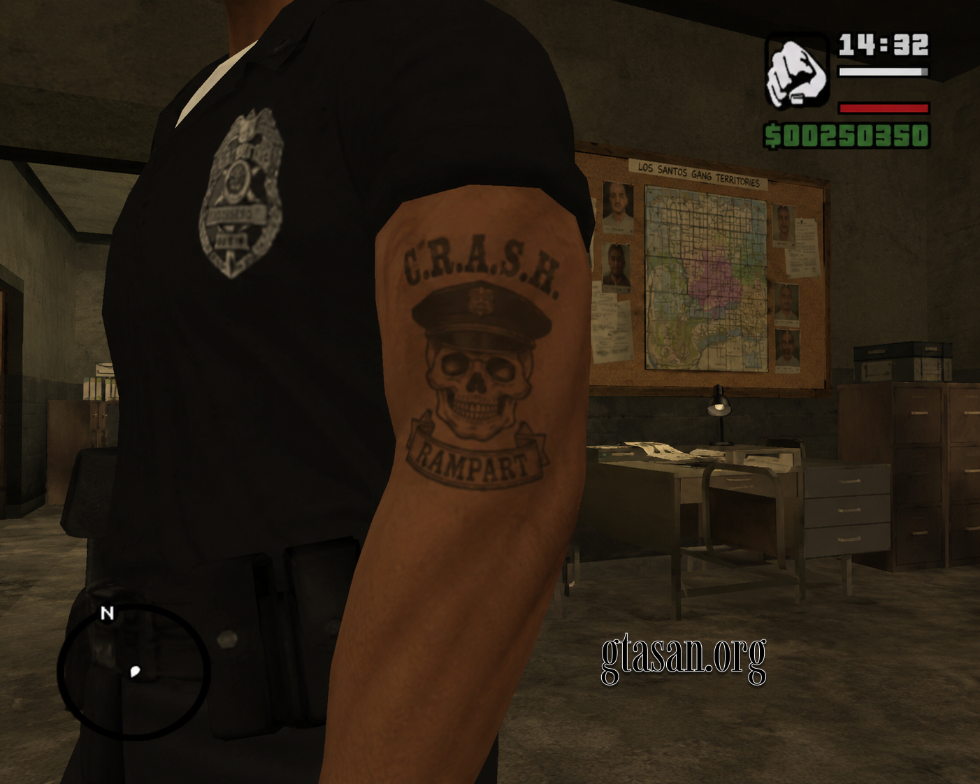 Hình xăm biểu tượng băng đảng của đơn vị C.R.A.S.H. trong game GTA San Andreas